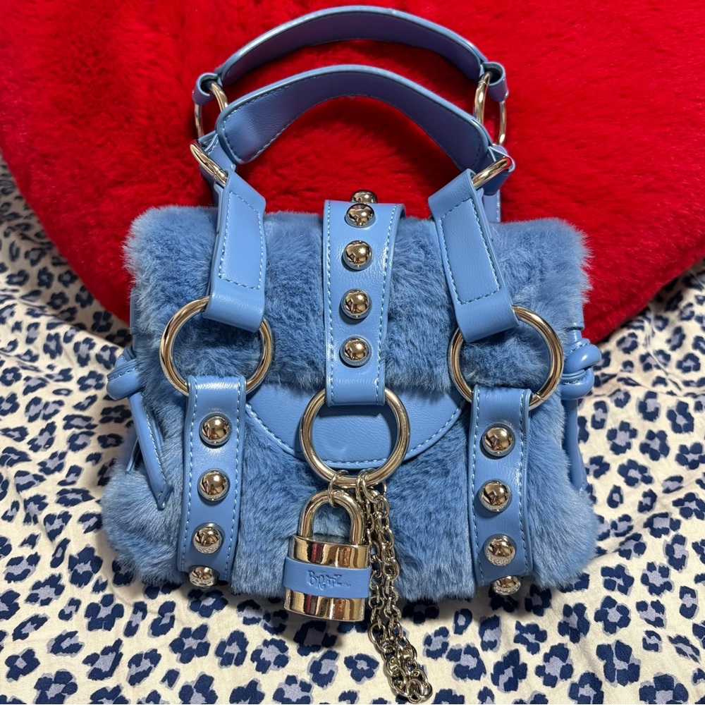 Dolls Kill x Bratz Faux Fur Handbag - Picture 3 of 5